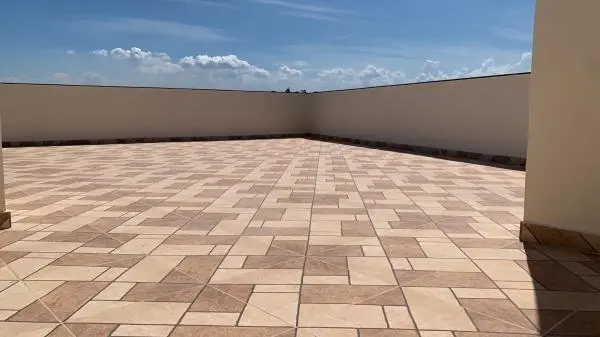 Alugo ótima cobertura nas pitangueiras