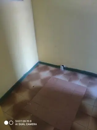 Apto, tipo casa, de 2 quartos, com vaga de garagem em vila - Cascadura-Rio de Janeiro-RJ