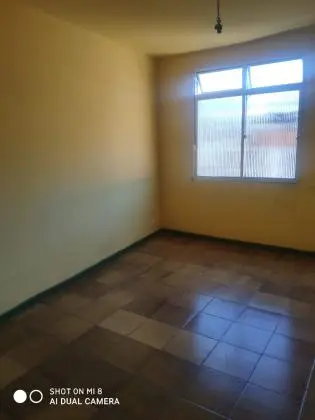 Apto, tipo casa, de 2 quartos, com vaga de garagem em vila - Cascadura-Rua Padre Telêmaco-Rio de Janeiro-RJ