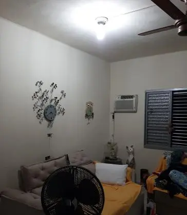 Casa duplex, frente de rua com vagas de garagem  em Piedade-RJ