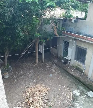 Casa duplex, frente de rua com vagas de garagem  em Piedade-RJ
