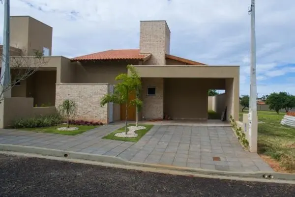 CASA NO CONDOMÍNIO NEVADA