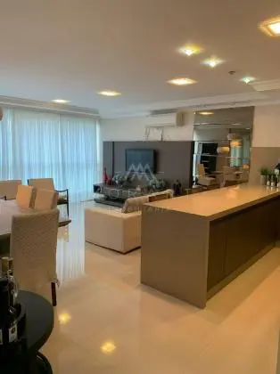 LINDO APTO COM 4 SUÍTES E 3 VAGAS - CONDOMÍNIO FRENTE MAR