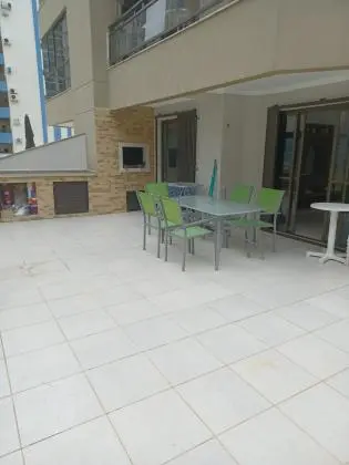 MARAVILHOSO APTO DE 3 DORM SENDO UMA SUÍTE, COM 303 M2 (TERRAÇO)