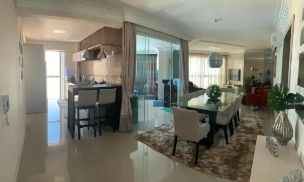 OPORTUNIDADE! APTO COM 3 SUÍTES MOBILIADO E DECORADO E 2 VAGAS - 2º QUADRA DO MAR!
