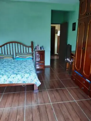 Vende-se linda casa de campo em Sta. Isabel/Valença-RJ