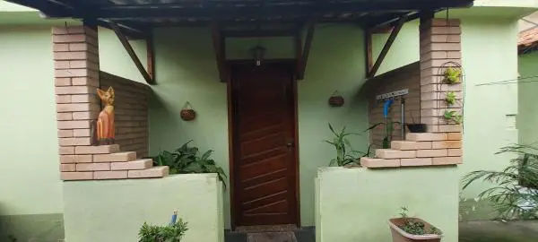 Vendo um terreno de 360 m2 com 03 casas no bairro Califórnia - NI