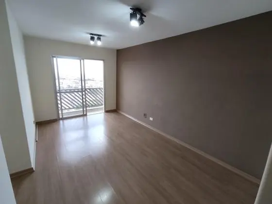 Apartamento andar alto 2 dorms com sacada e vaga coberta e lazer Bonfim
