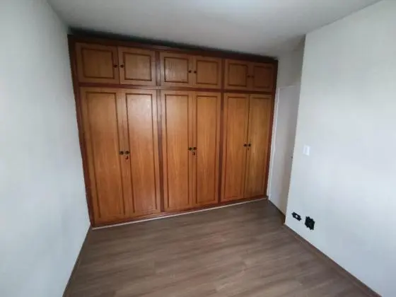 Apartamento andar alto 2 dorms com sacada e vaga coberta e lazer Bonfim