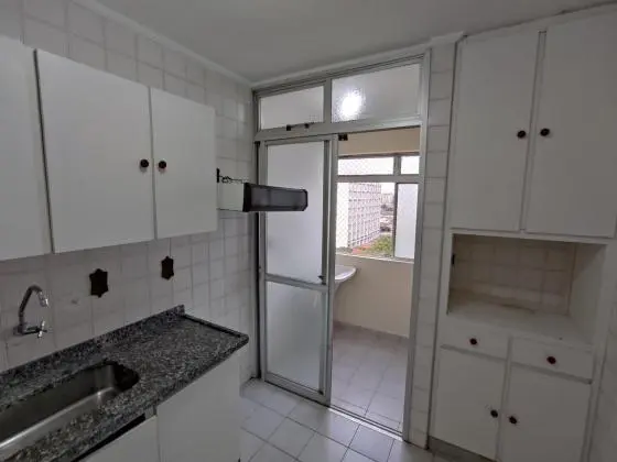 Apartamento andar alto 2 dorms com sacada e vaga coberta e lazer Bonfim
