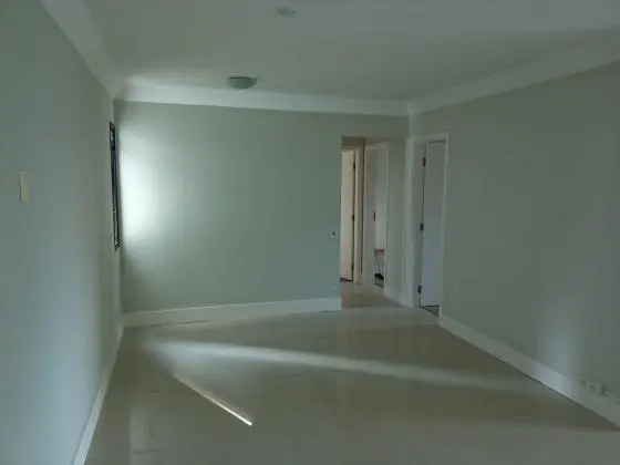 Apartamento em Linda Rua Arborizada.