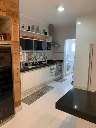APARTAMENTO GUARUJÁ PRAIA DO TOMBO 50 METROS