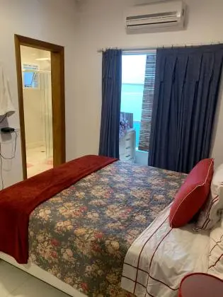 APARTAMENTO GUARUJÁ PRAIA DO TOMBO 50 METROS
