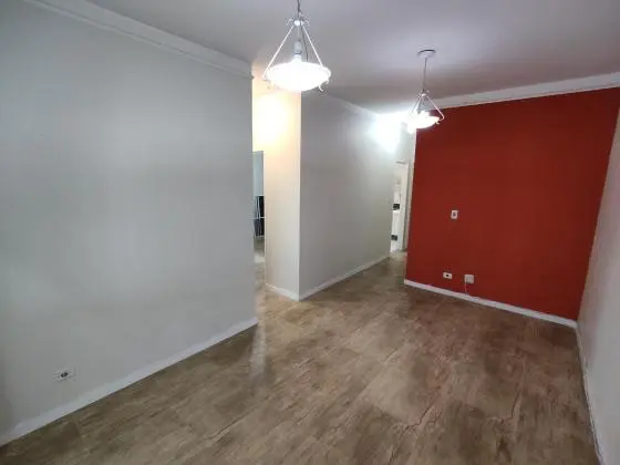 Apartamento térreo reformado com sacada vaga de garagem coberta e lazer no Bonfim