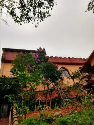 CASA GRANDE NA MONTANHA COM 10 QUARTOS CENTRO DE TERESÓPOLIS