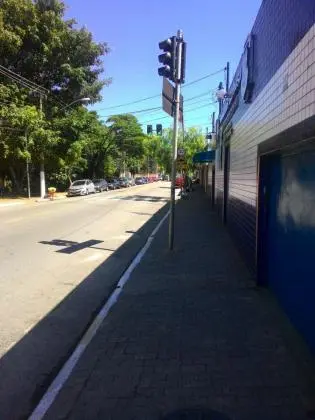 Casa Sobrado - Bem Localizado.