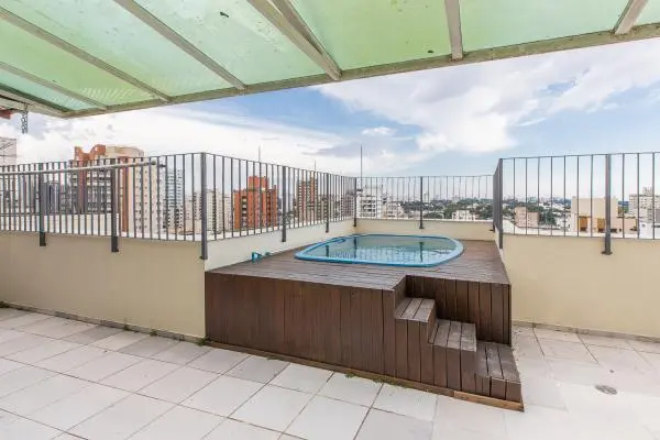 Cobertura Duplex com Piscina e Churrasqueira.
