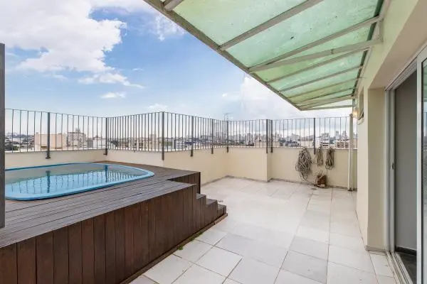 Cobertura Duplex com Piscina e Churrasqueira.