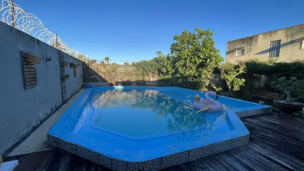 EXCELENTE SOBRADO COM PISCINA