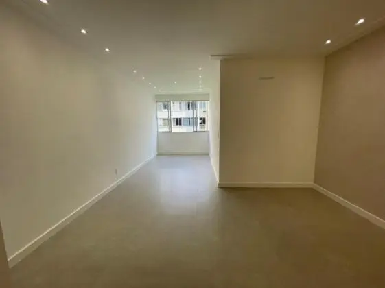 EXCLUSIVIDADE!!!! Apartamento espetacular, vista incrível para rua arborizada