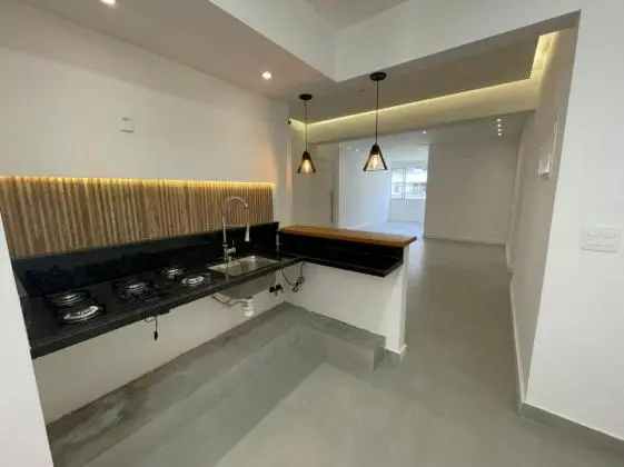EXCLUSIVIDADE!!!! Apartamento espetacular, vista incrível para rua arborizada