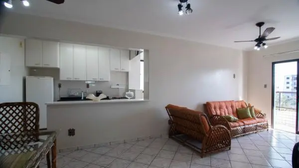 Lindo apartamento de 90m2 com vista para o mar e para as montanhas