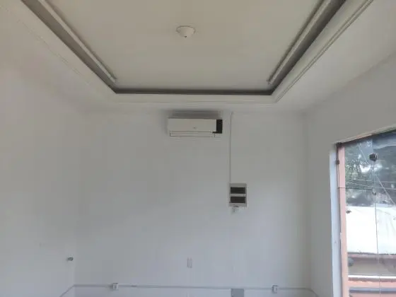 Loja com ar condicionado piso superior Galeria do Campus em frente a UNICAMP