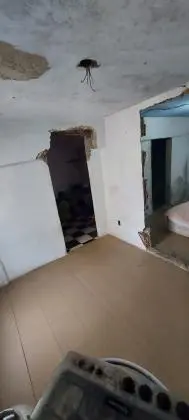 VENDE-SE UMA CASA