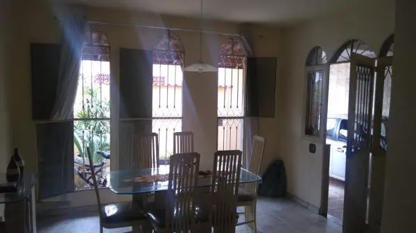 Vendo casa tradicional - a 15 minutos do centro de Campo Grande