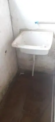 vendo uma quitinete na Pedra de Guaratiba (precisa de reforma)