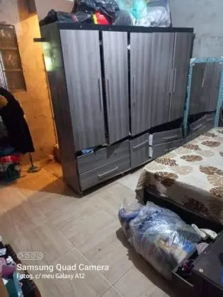 Vendo com urgência casa de 2 cômodos