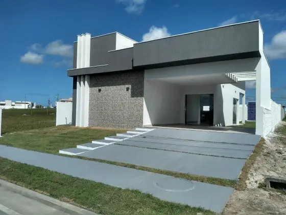 Casa Térrea 3/4  Ótima oportunidade