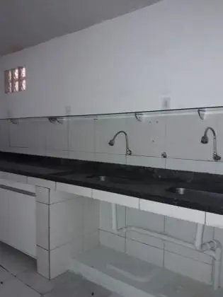 Loja em Campos dos Goytacazes, estado de novas, na esquina na Avenida Alberto Torres,