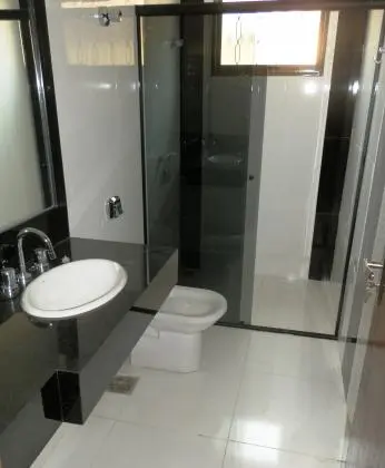 Ótima casa de 4 quartos em bairro nobre