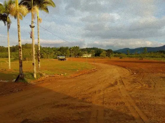 Super terreno à venda. Grande, plano