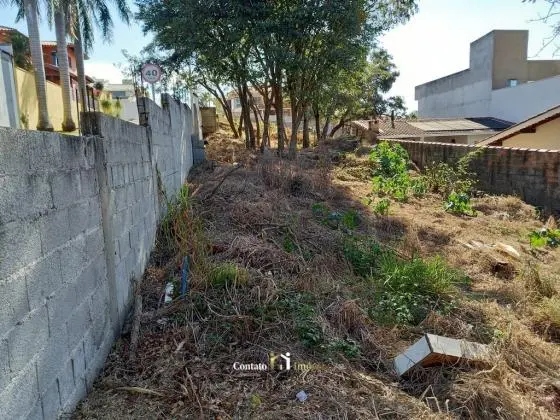 Terreno de esquina em Atibaia