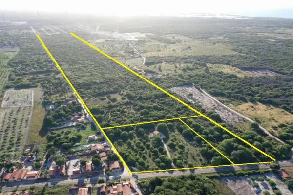 Terrenos para 25 lotes de Fortim, 120 m x 6 m com Escritura Notaria
