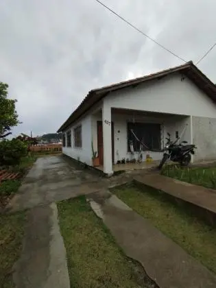 Casa  ampla de esquina