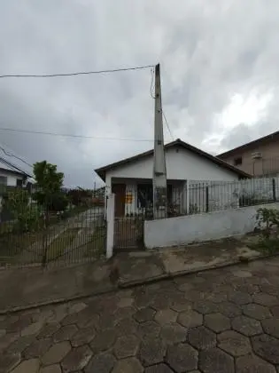 Casa  ampla de esquina