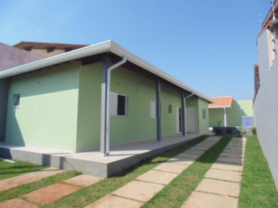 Casa nova 3 Dormitórios,Piscina,Churrasqueira - 300mts da Praia