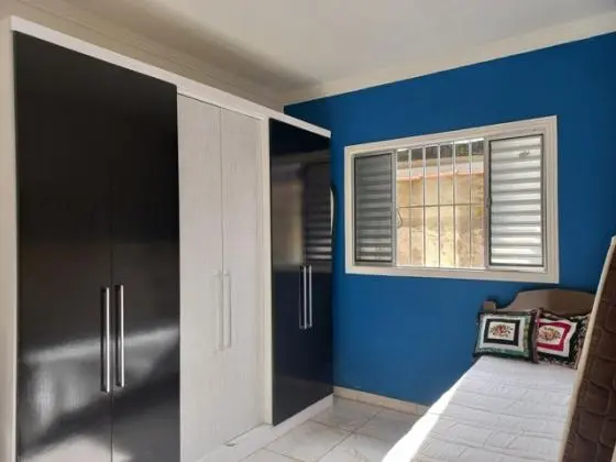 Casa térrea 2 Dts. Amplo quintal