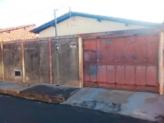 Casa térrea no Dirceu próx. a Av. José Francisco de almeida neto e fundação Bradesco