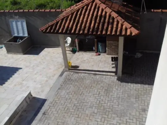 Casas (2) Edificadas em 2 Lotes, Piscina, Churrasqueira