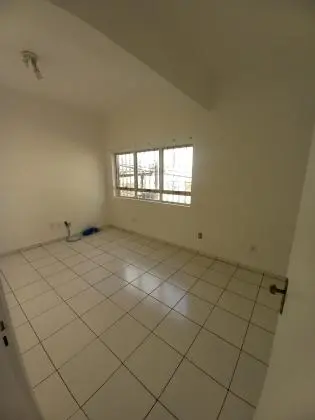 CONJUNTO COMERCIAL METRO TATUAPÉ