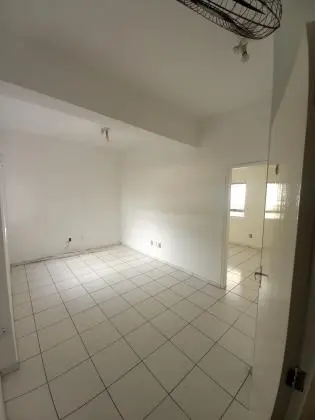 CONJUNTO COMERCIAL METRO TATUAPÉ