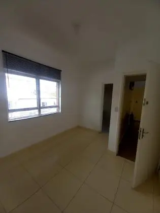 CONJUNTO COMERCIAL METRO TATUAPÉ