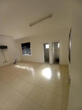 CONJUNTO COMERCIAL METRO TATUAPÉ