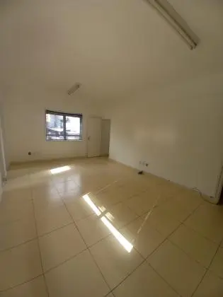 CONJUNTO COMERCIAL METRO TATUAPÉ