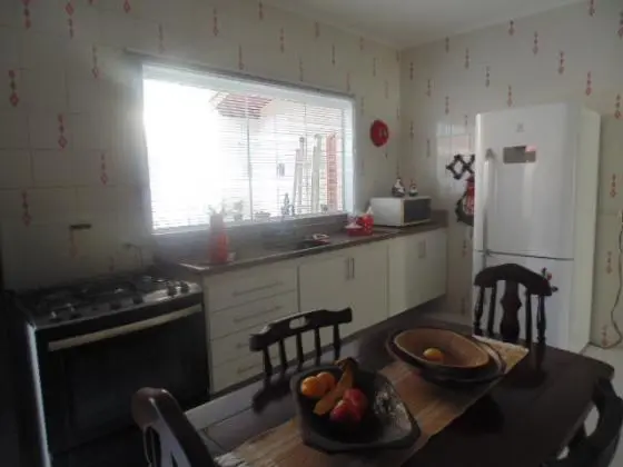 Ótima Casa 4 Dts, Amplo quintal - 100mts da Praia