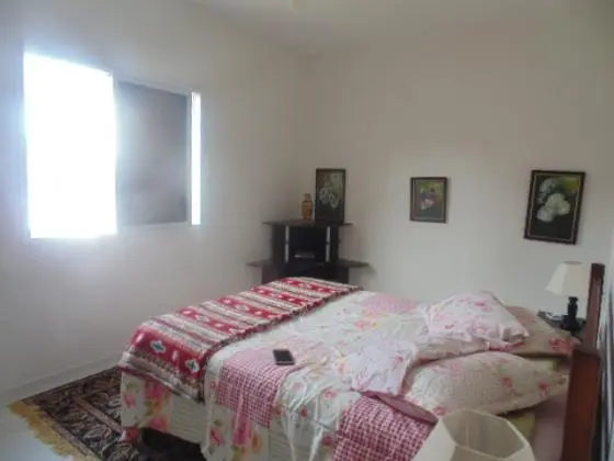 Ótima Casa 4 Dts, Amplo quintal - 100mts da Praia